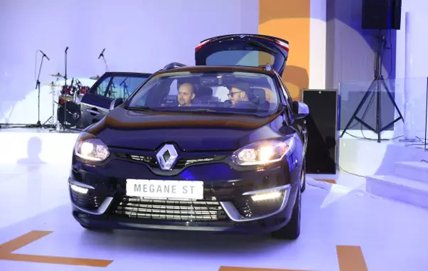 CRBL si Cosmin Selesi in Megane Sport Tourer