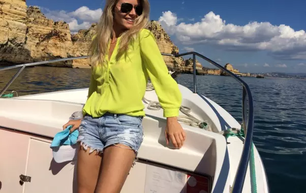 Laura Cosoi in Portugalia