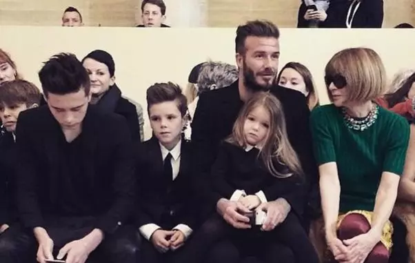 David si copiii la prezentarea Victoriei