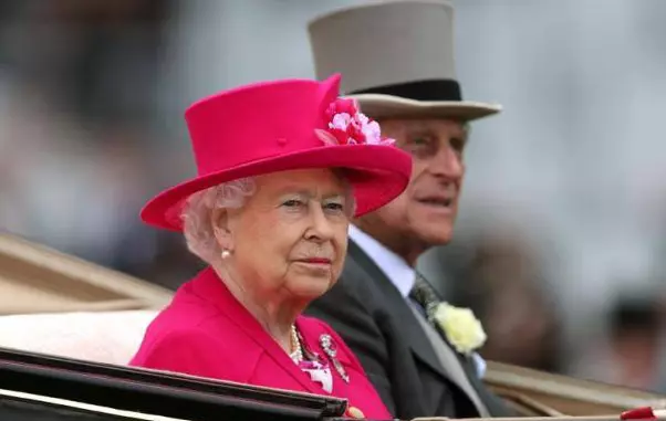 Regina Elisabeta a II-a si Ducele de Edinburgh