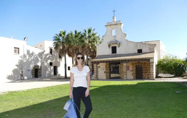 ellie-white-vacanta-cadiz-4