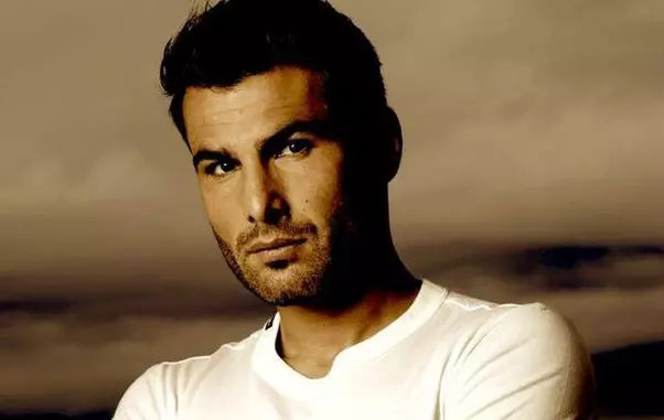 Ianuarie – Capricorn și Vărsător – Adi Mutu (8 ianuarie 1979)