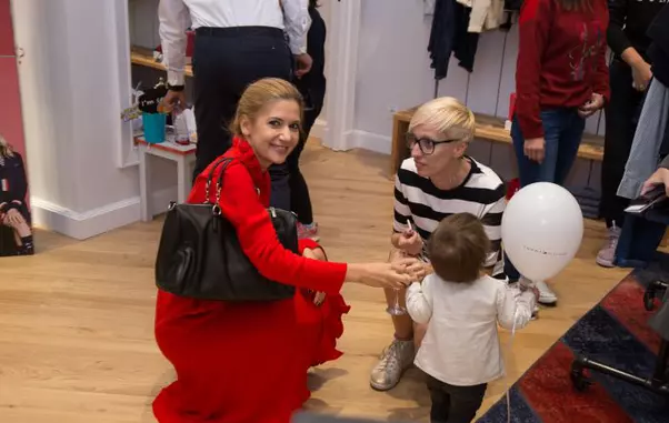 Amalia Enache si Roxana Crisan (Shake Advertising)