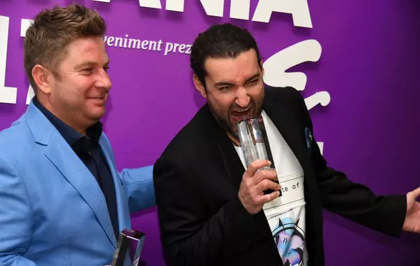 Smiley şi Pavel Bartoş