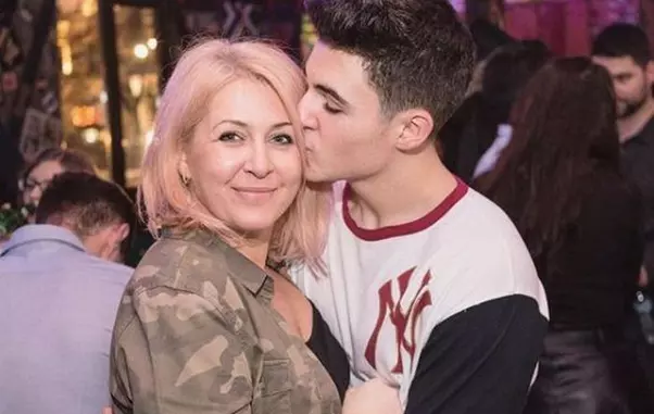 Mario Fresh și mama lui