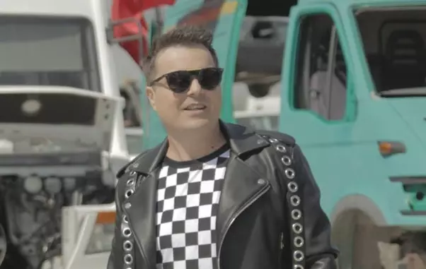 Domnul Problemă - Bogdan Tașcău