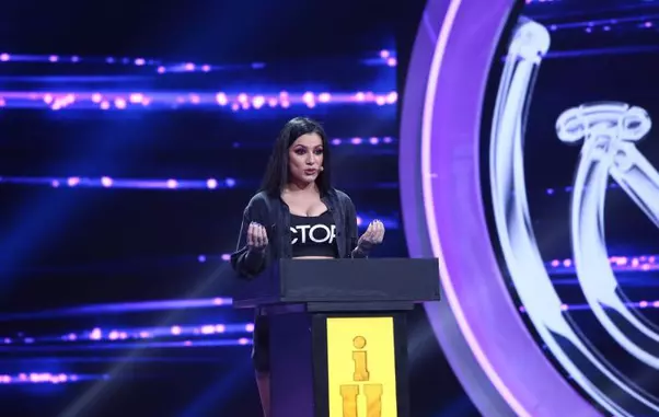 Mihai Bendeac si Roxana Vancea, sarut pasional