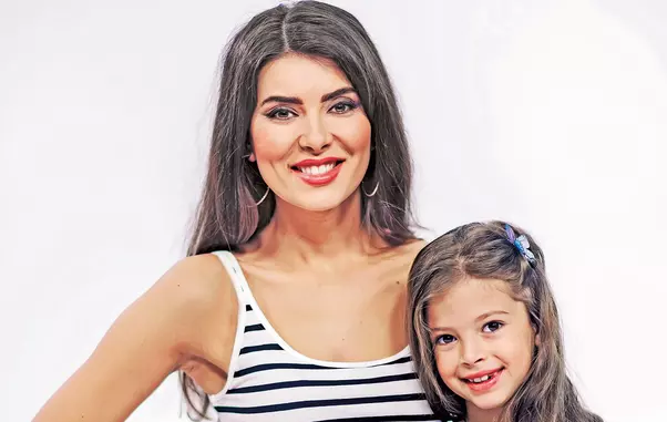 Laura Teodoru şi fiica ei, Sophie