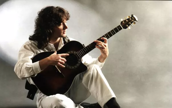 Laurențiu Cazan, primul artist cu alură de star occidental din România.