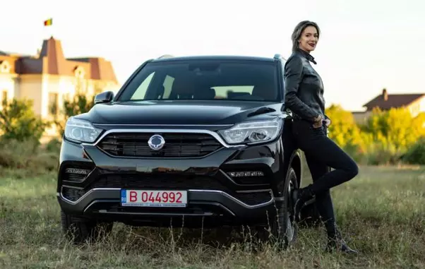 Roxana Ciuhulescu va prezenta o nouă emisiune motorsport la TVR.