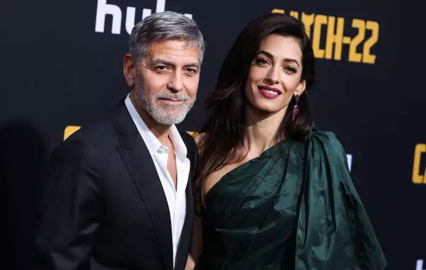 George Clooney și Amal, apariție elegantă în Los Angeles. Toți și-au îndreptat privirile către silueta ei