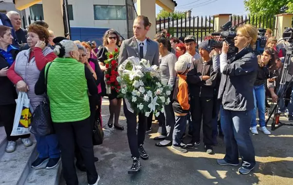 Mircea Solcanu a sosit la înmormântarea lui Răzvan Ciobanu