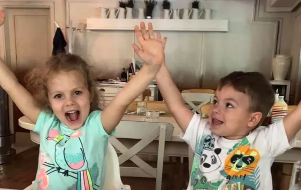 Mirela Vaida are 3 copii