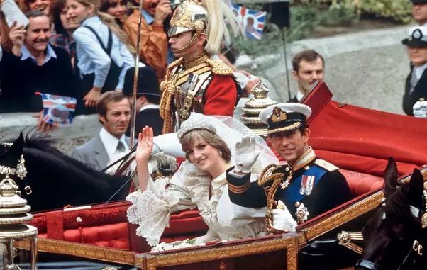 Diana și Charles, pe 29 iulie 1981, ziua în care s-au căsătorit