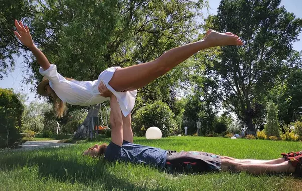 Dani Oţil este într-o relaţie cu modelul Gabriela Prisăcariu