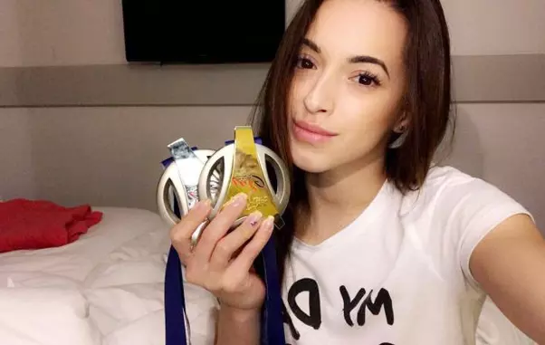 Gimnasta Larisa Iordache S A DespÄƒrÈ›it De Iubit Dar Au RÄƒmas Prieteni
