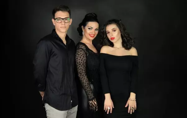 Ozana Barabancea si copiii