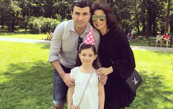 Simona Pătruleasa și familia 1