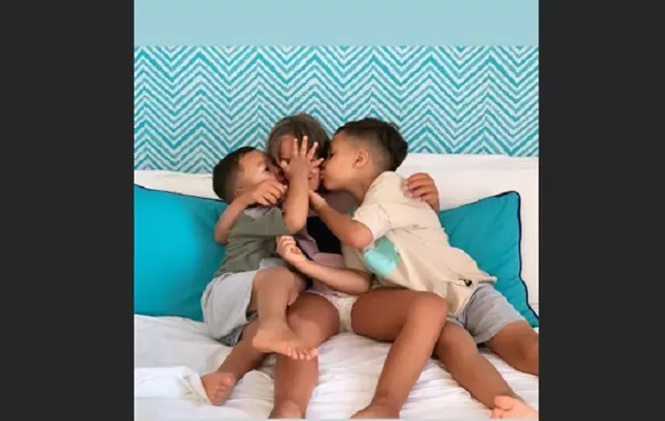 Copiii Antoniei si ai lui Alex Velea 1