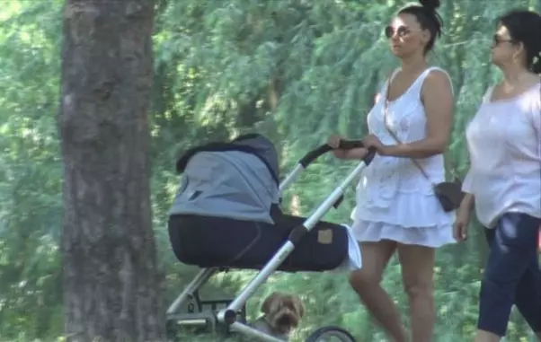 Lavinia Pârva, în rochie mini după ce a născut