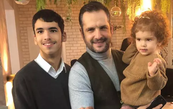 Mădălin Ionescu are doi copii din prima căsătorie, Filip şi Ştefania şi o fetiţă, Petra, din căsnicia cu Cristina Şişcanu