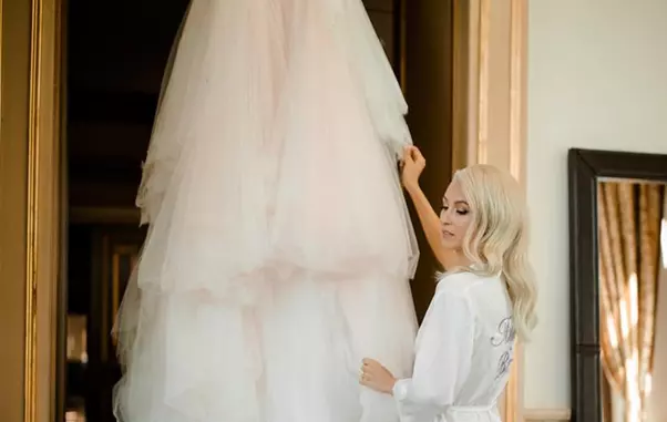 Primele Fotografii Cu Andreea BÄƒlan In Rochie De MireasÄƒ