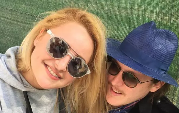 What’s Up și Simina