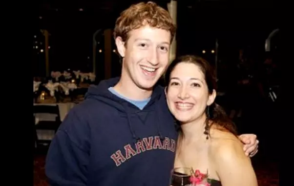 Randi Zuckerberg este sora creatorului Facebook
