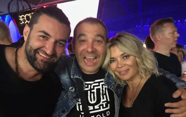 Smiley si Gina Pistol 1