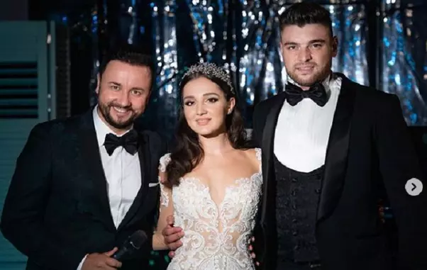 Teodora Becali a purtat două rochii de mireasă la nunta sa cu Mihai