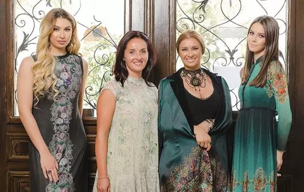 Anamaria-Prodan-si-copiii-1