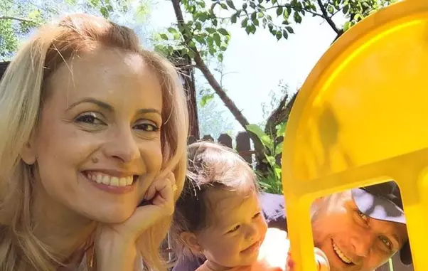 Simona Gherghe şi fiica ei, Ana Georgia