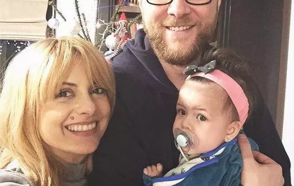 Simona Gherghe, alături de soțul ei și fiica lor