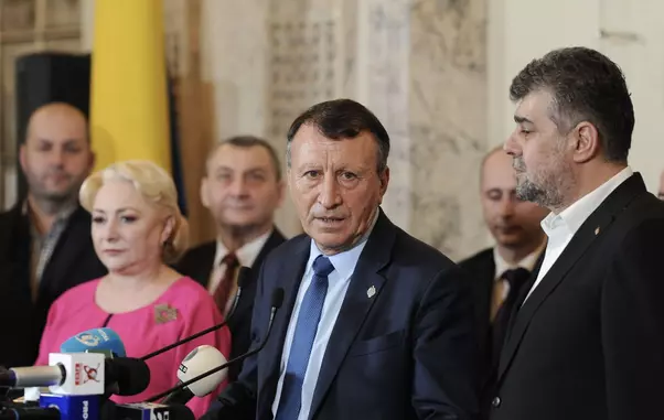 Viorica Dăncilă, primele declarații după demisie Citeşte întreaga ştire: Viorica Dăncilă, primele declarații după demisie: 'Am înțeles, se vrea o resetare, dar eu voi rămâne în echipă'