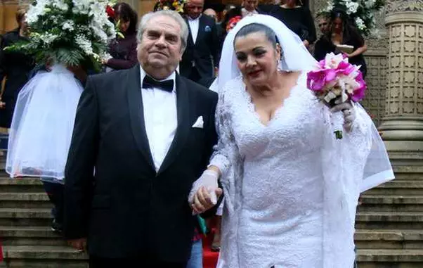 Cornelia catanga si sotul ei