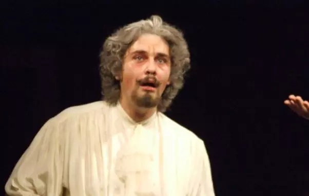 1916429_103299566355433_4816501_n