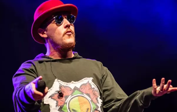 45347544_1964958130258370_6134968840800436224_o-1