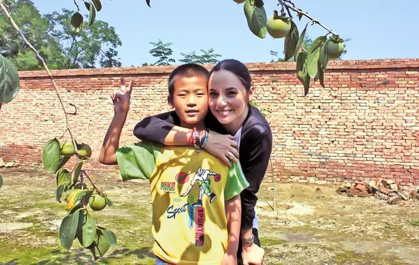 Andreea Marin are doi copii adoptați