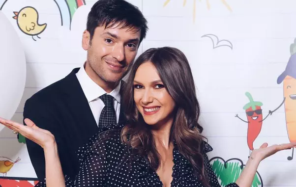 Radu-Vâlcan-este-departe-de-Adela-Popescu-Cât-de-greu-îi-este-vedetei-fără-persoana-iubită-1