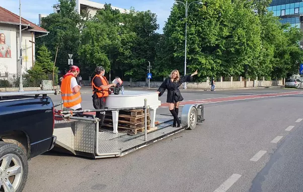 1d866880-937c-4556-8804-de33f70f7532