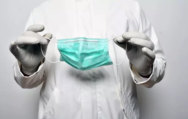 face-mask-5024710_1280-9