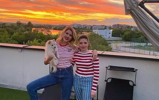 Emily-Burghelea-1-2-1