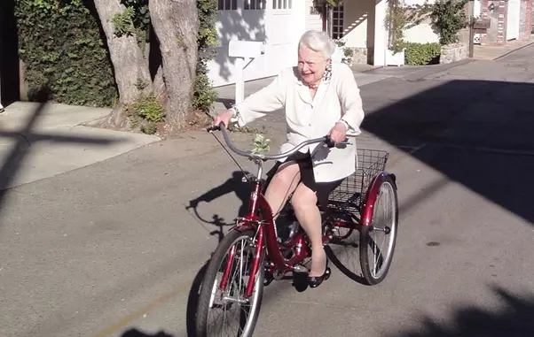 Olivia-de-Havilland-103-ani.11