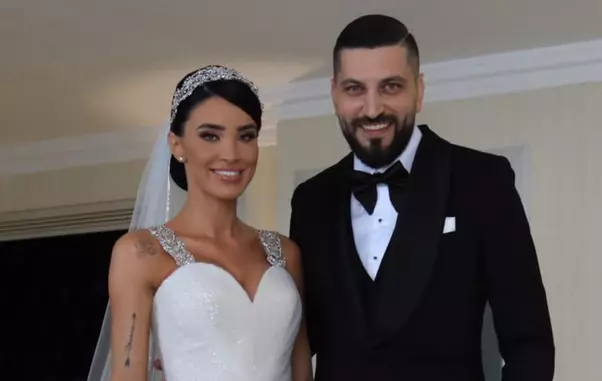 adelina-pestritu_nunta_bani