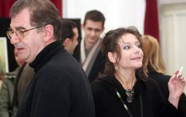 mustatazamfirescumicaaltanam-1335191714-1