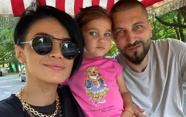 Fiica-Adelina-Pestritu-1