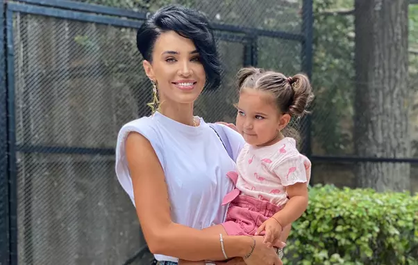 Adelina-Pestritu-1-4