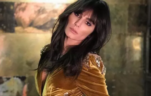 Dana-Budeanu-de-nerecunoscut.-Incredibil-cum-arăta-cu-ani-în-urmă-celebra-stilistă-1-840×500