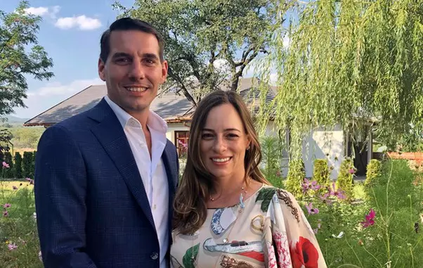 Alina-Binder-gravidă-2