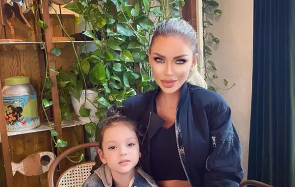 bianca-dragusanu-sofia-natalia_488_488